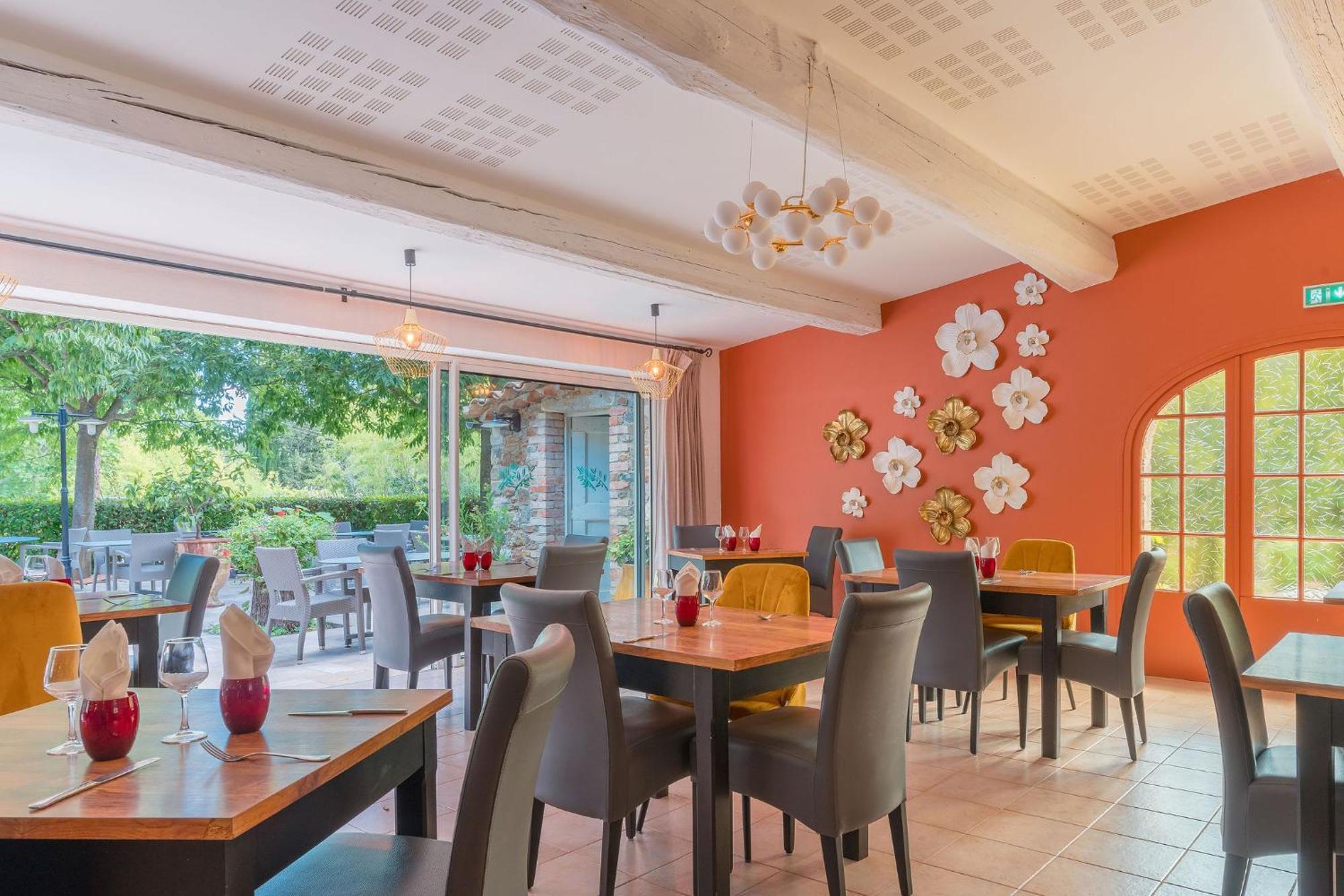 Logis Hotel Restaurant Le Pradinas Anduze Ngoại thất bức ảnh