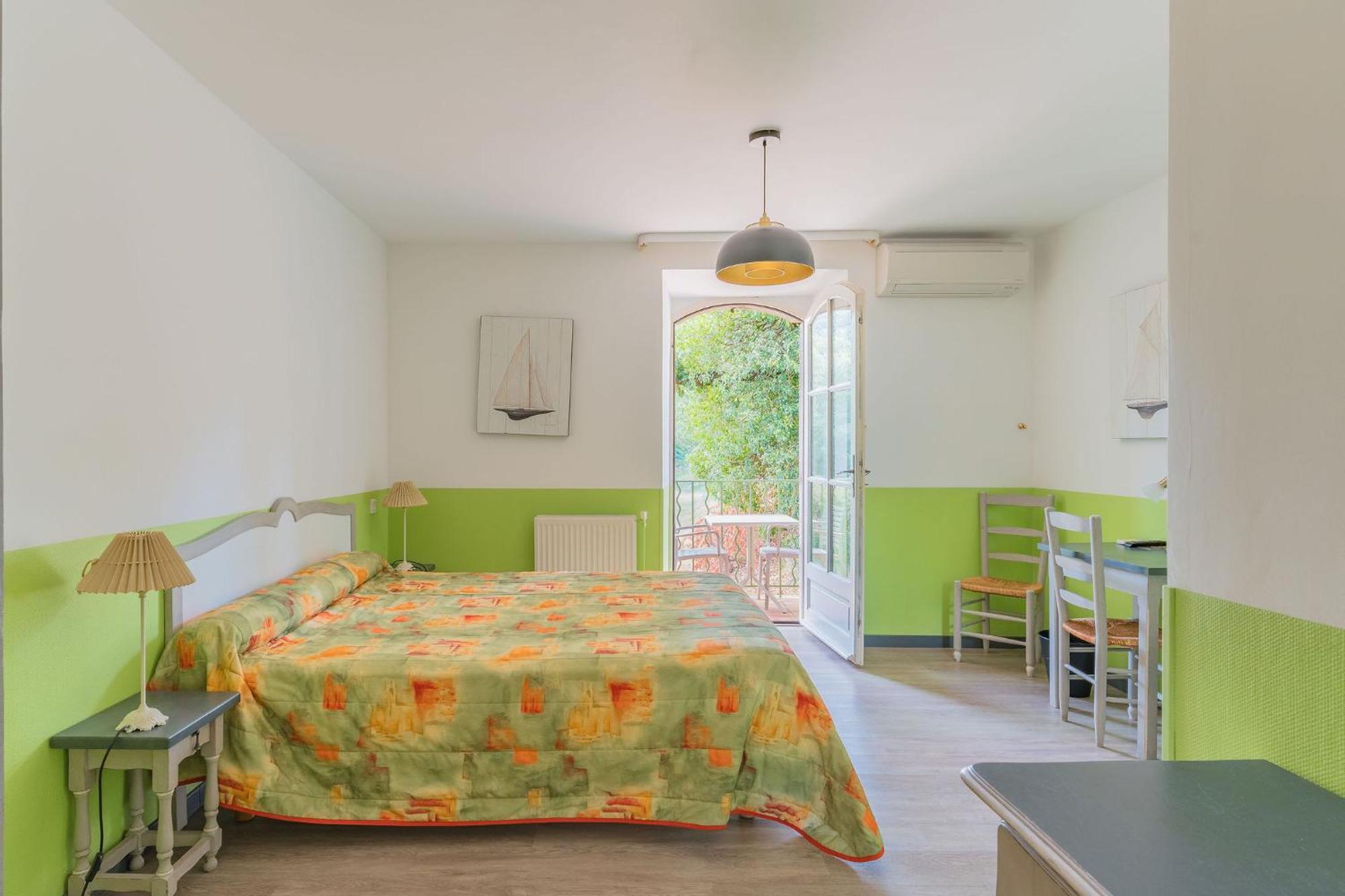 Logis Hotel Restaurant Le Pradinas Anduze Ngoại thất bức ảnh